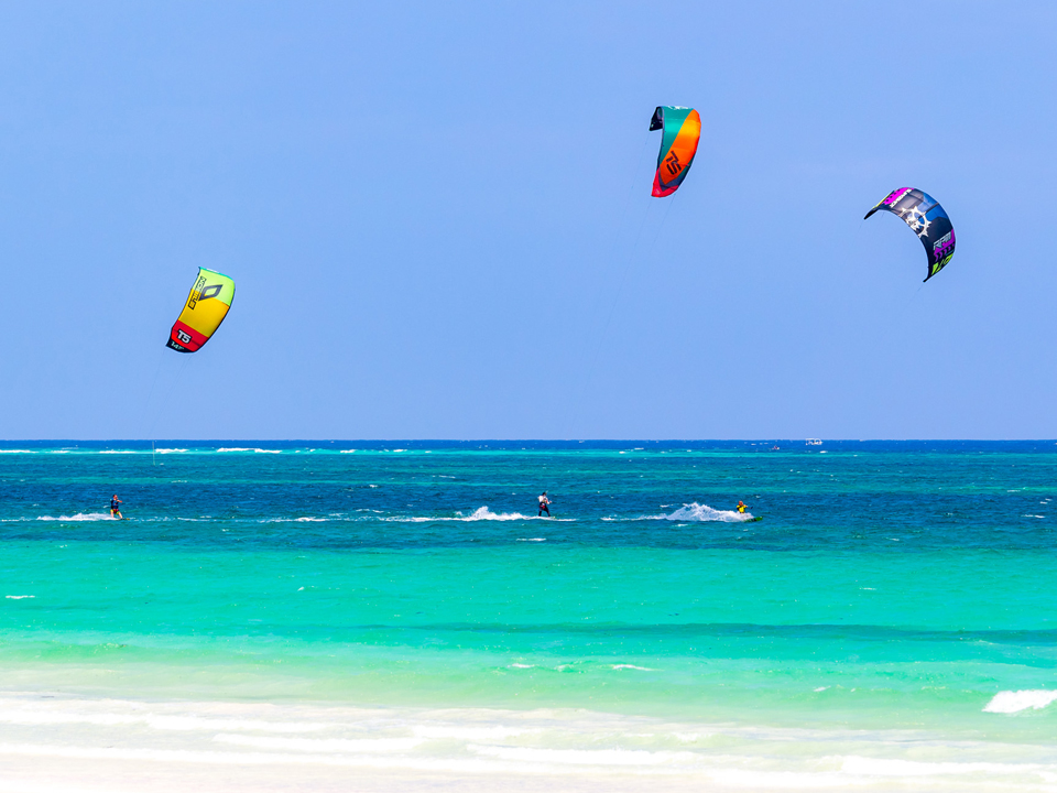One Day in Hurghada: An Hour-by-Hour Plan